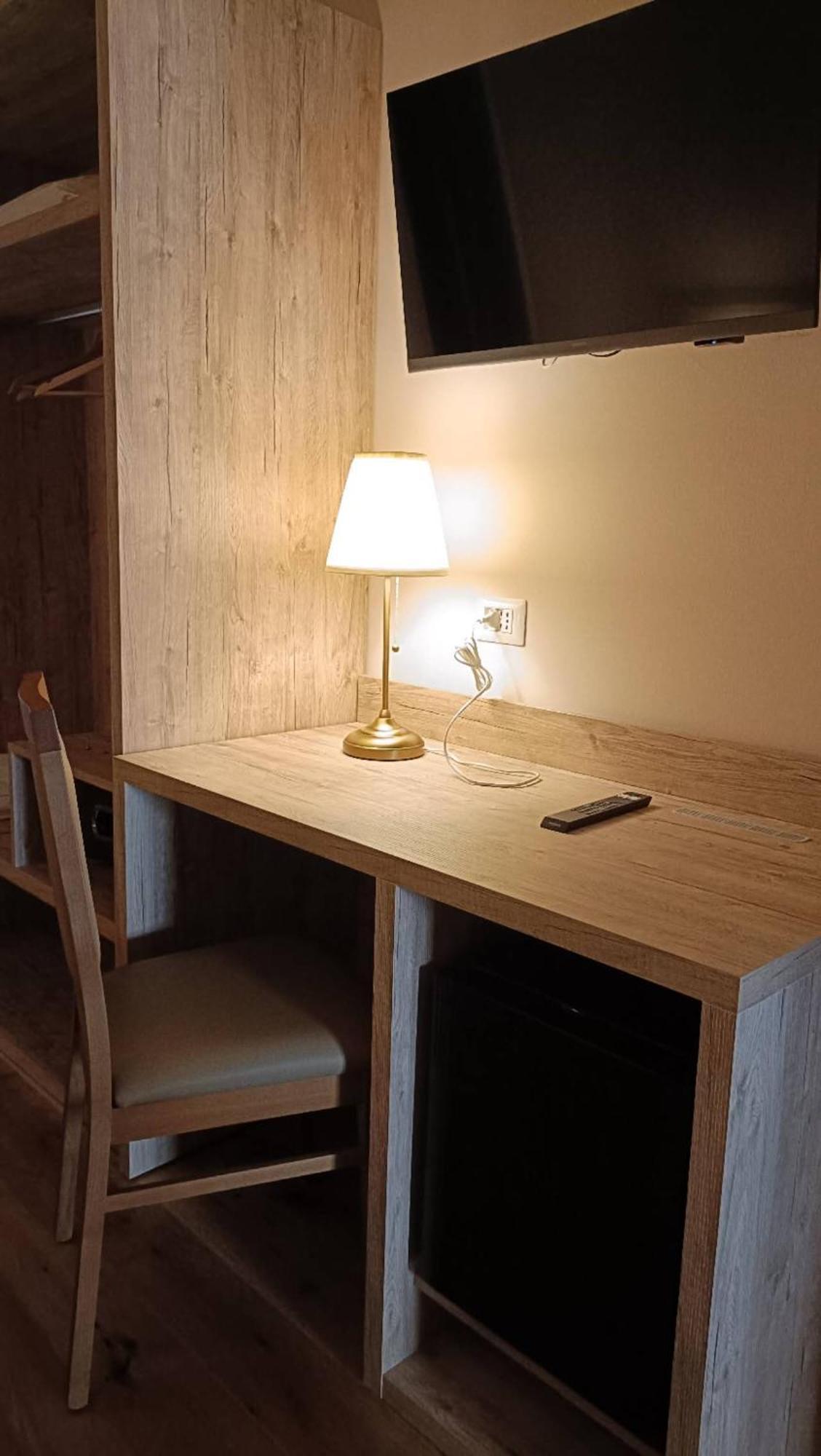 Guesthouse Central Station Group - Via Ponte Seveso 18 Мілан Екстер'єр фото