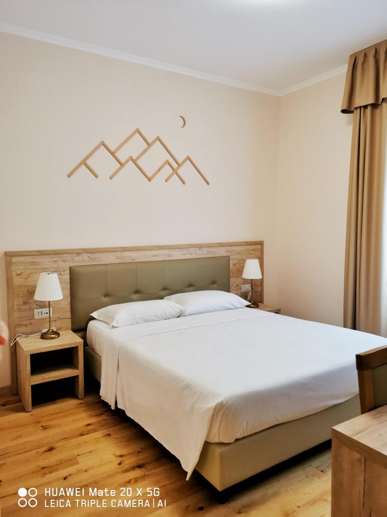 Guesthouse Central Station Group - Via Ponte Seveso 18 Мілан Екстер'єр фото